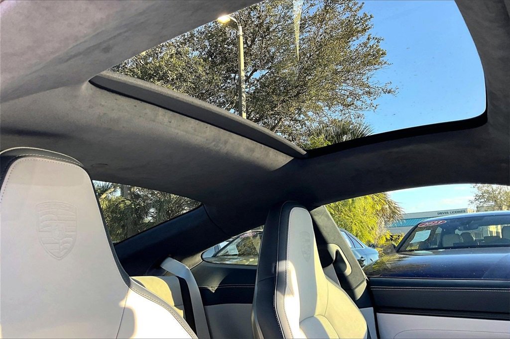 Used 2025 Porsche 911 Carrera 4 GTS image 22