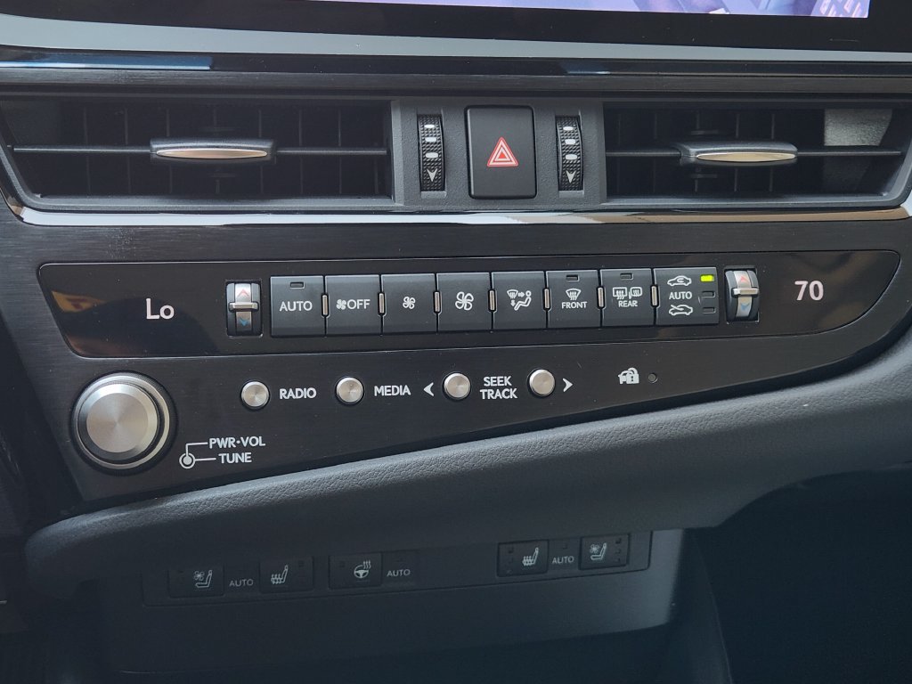 Certified 2025 Lexus ES 350 w/ Premium Package FWD image 18
