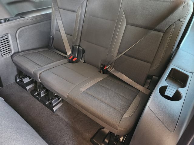 Used 2025 Chevrolet Suburban LS RWD image 29