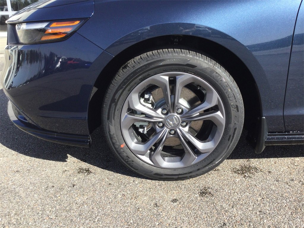 New 2025 Honda Accord EX-L image 11