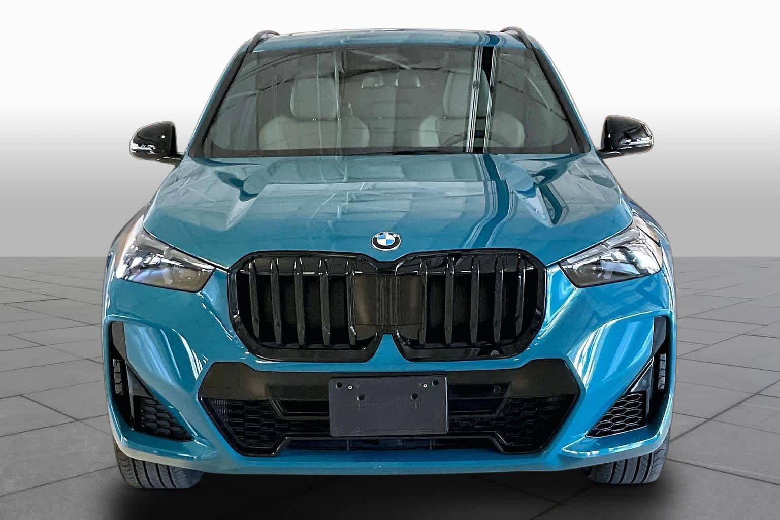 Used 2025 BMW X1 xDrive28i w/ M Sport Package AWD/4WD image 3