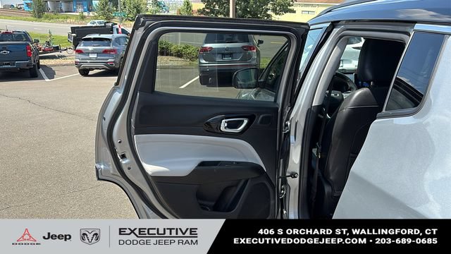 Used 2022 Jeep Compass Limited w/ Sun and Sound Group AWD/4WD image 19