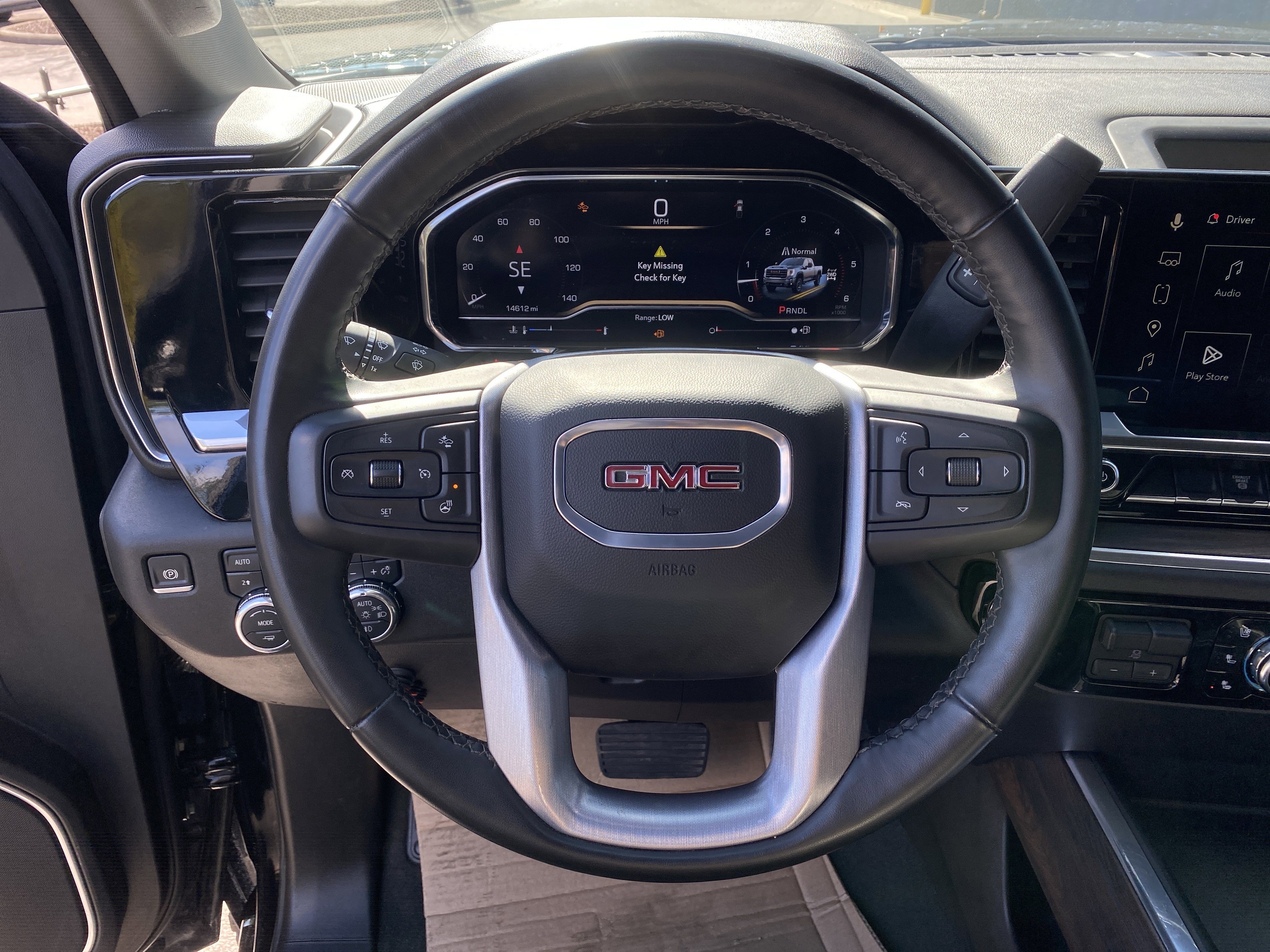 Used 2025 GMC Sierra 2500 SLT w/ SLT Convenience Package image 9