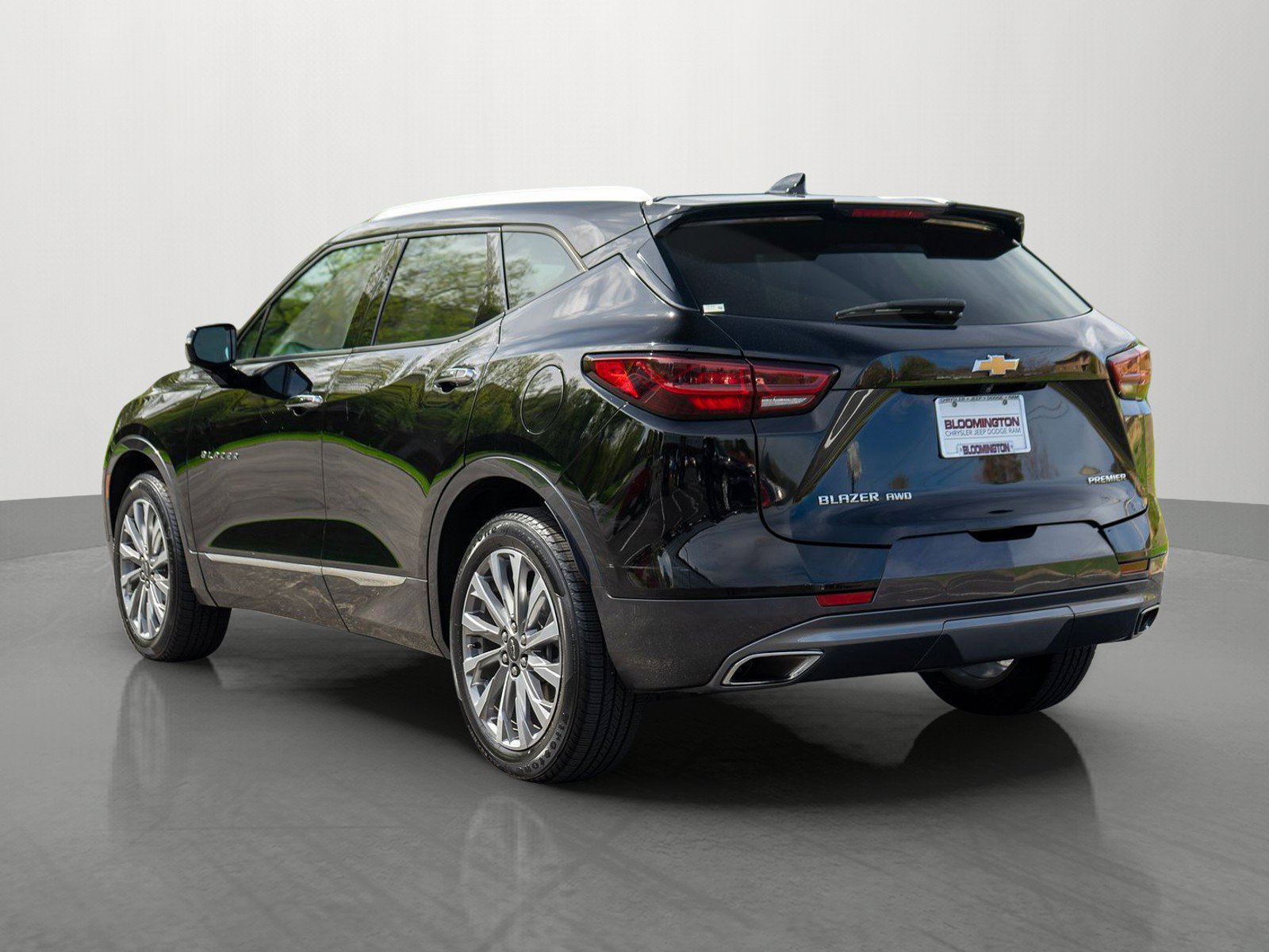 Used 2024 Chevrolet Blazer Premier AWD/4WD image 5
