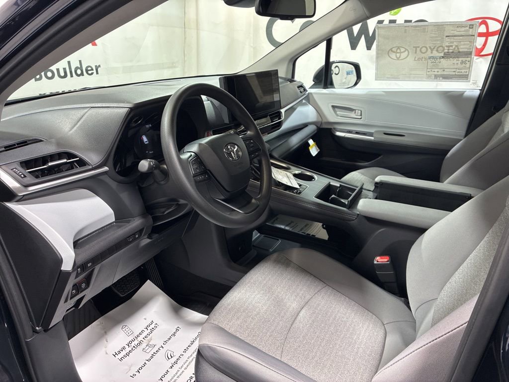 New 2026 Toyota Sienna LE image 25