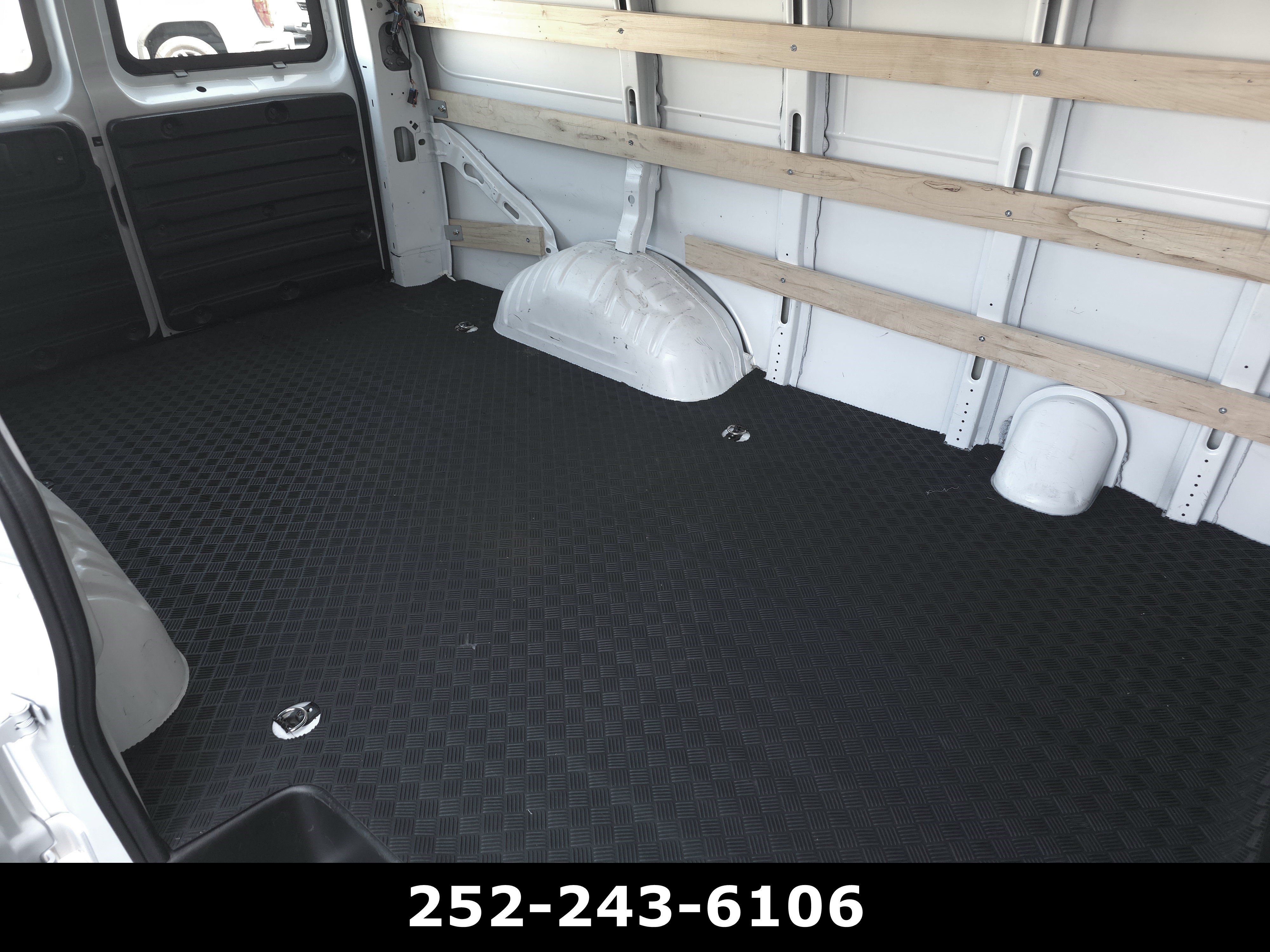 Used 2025 Chevrolet Express 2500 w/ Driver Convenience Package RWD image 25