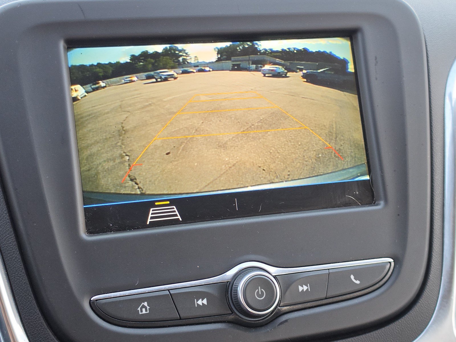 Used 2019 Chevrolet Equinox LS FWD image 23