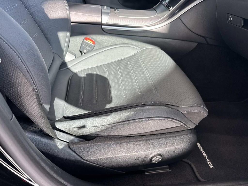 Used 2024 Mercedes-Benz C 300 Sedan image 12