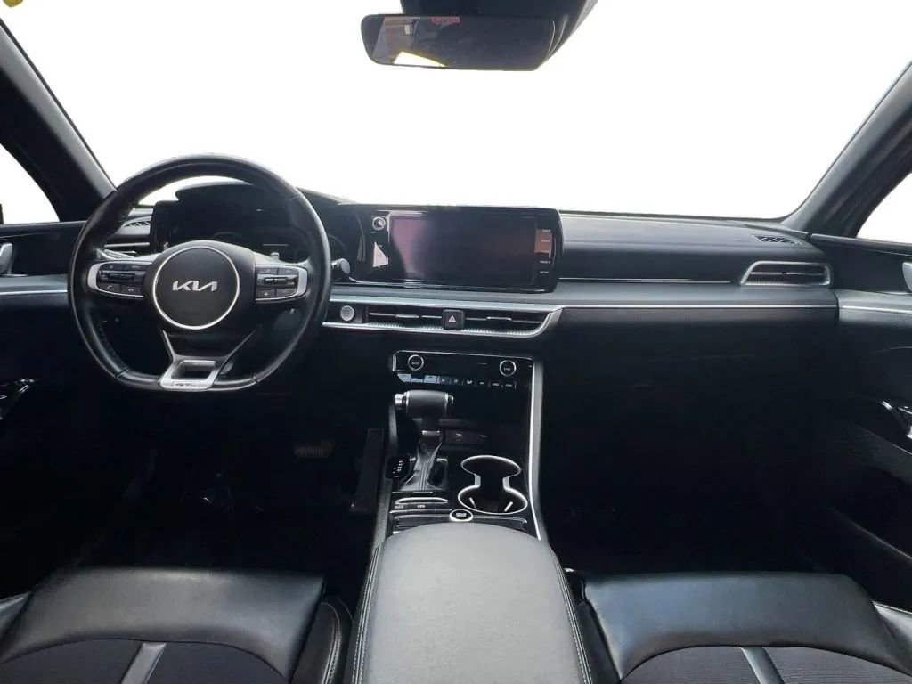 Used 2023 Kia K5 GT-Line image 10