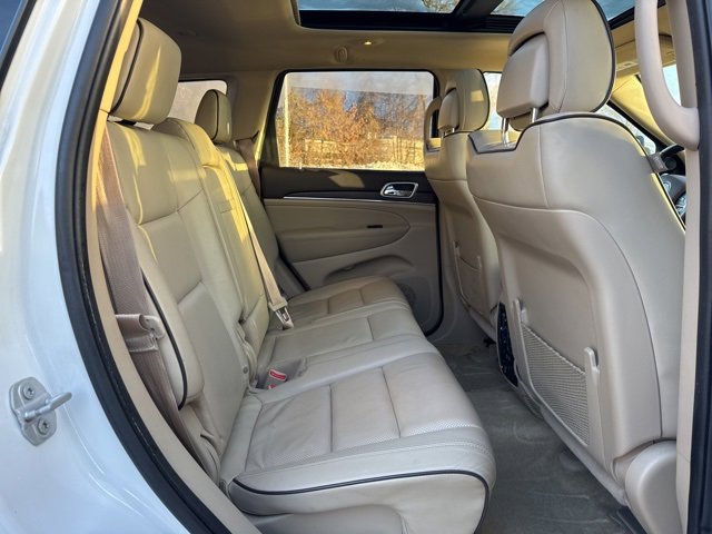 Used 2018 Jeep Grand Cherokee Overland w/ Jeep Active Safety Group image 26