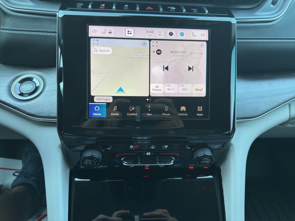 Used 2022 Jeep Grand Cherokee Overland RWD image 32