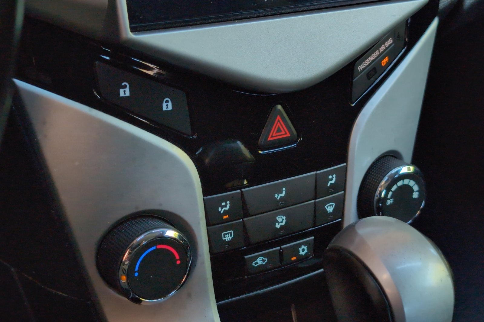 Used 2014 Chevrolet Cruze LT image 20