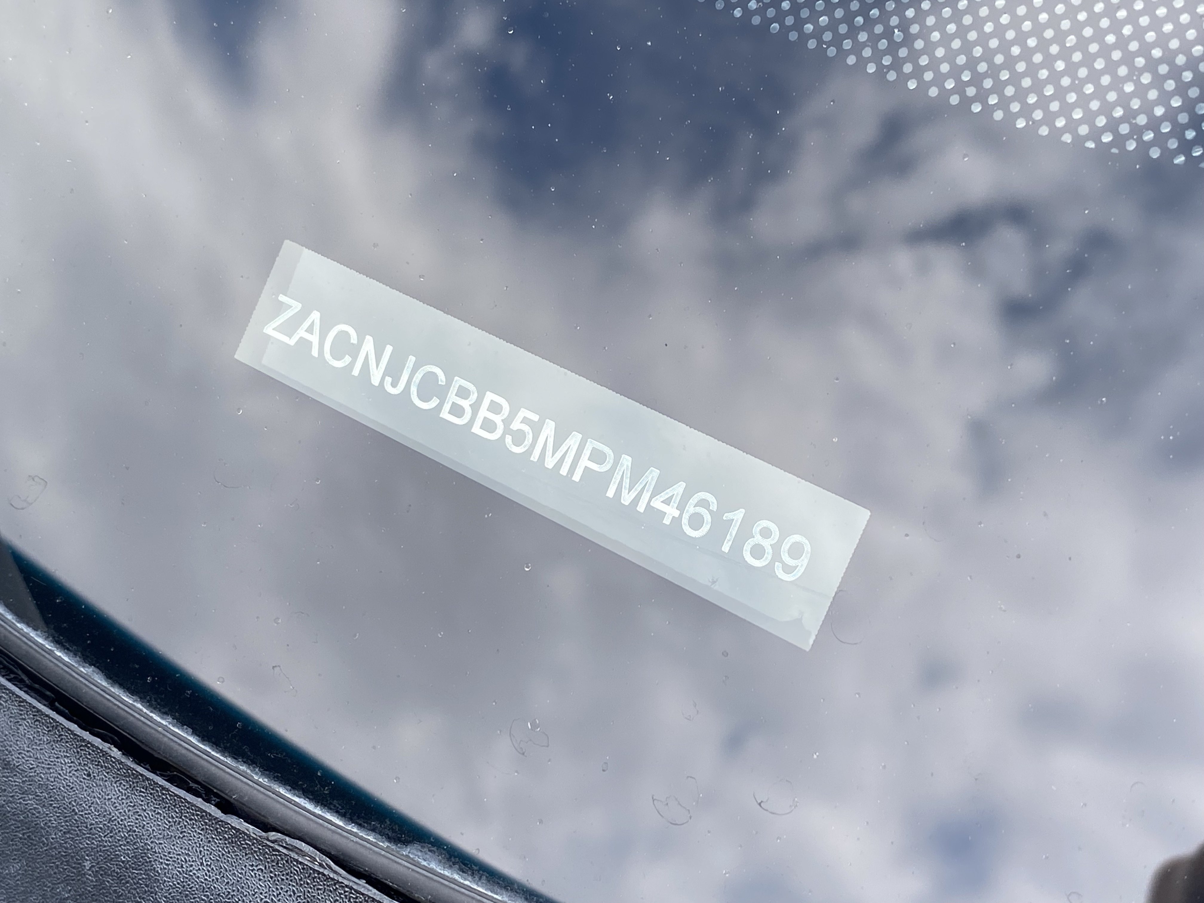 Used 2021 Jeep Renegade Latitude FWD image 10