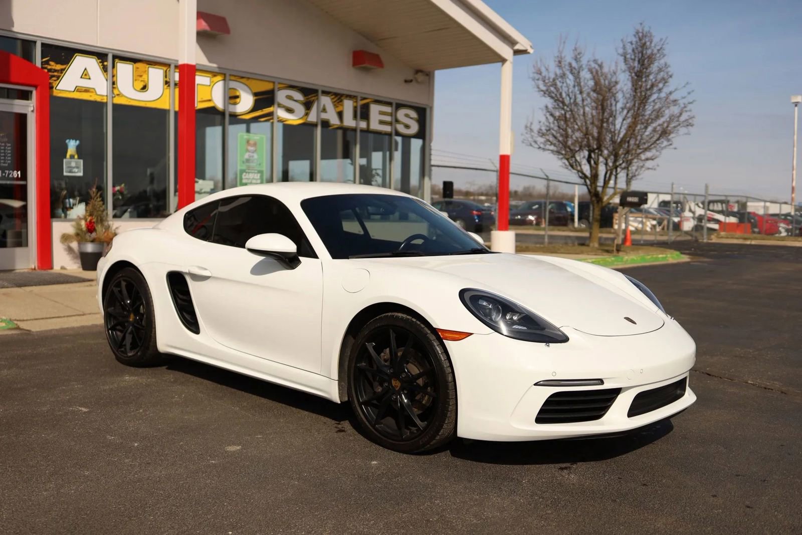 Used 2019 Porsche 718 Cayman RWD image 3
