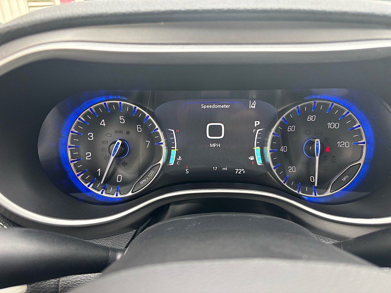 New 2027 Chrysler Pacifica Limited AWD/4WD image 14