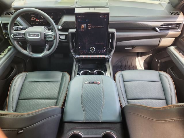 Used 2025 GMC Yukon AT4 AWD/4WD image 26