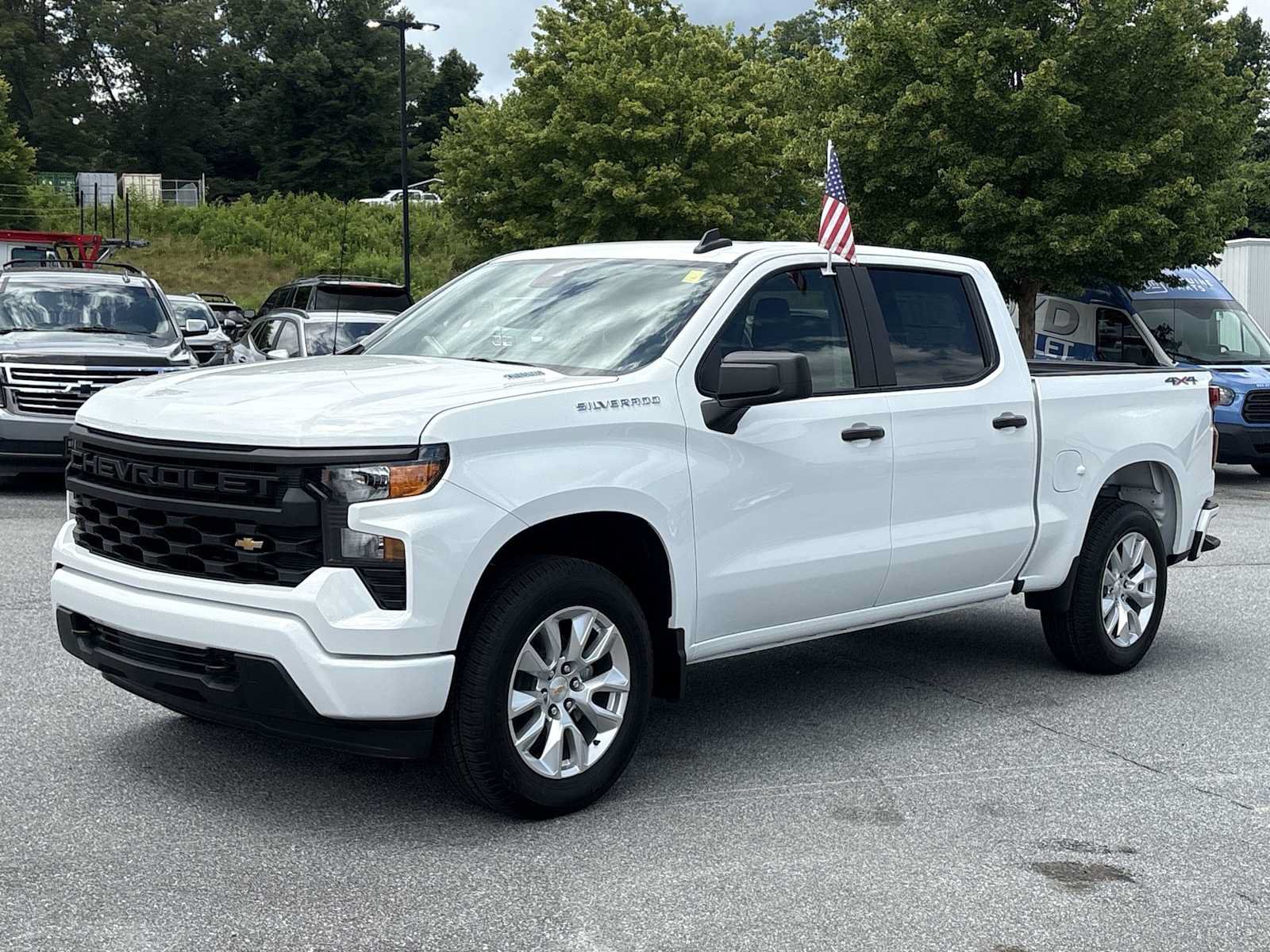 New 2026 Chevrolet Silverado 1500 Custom AWD/4WD image 2