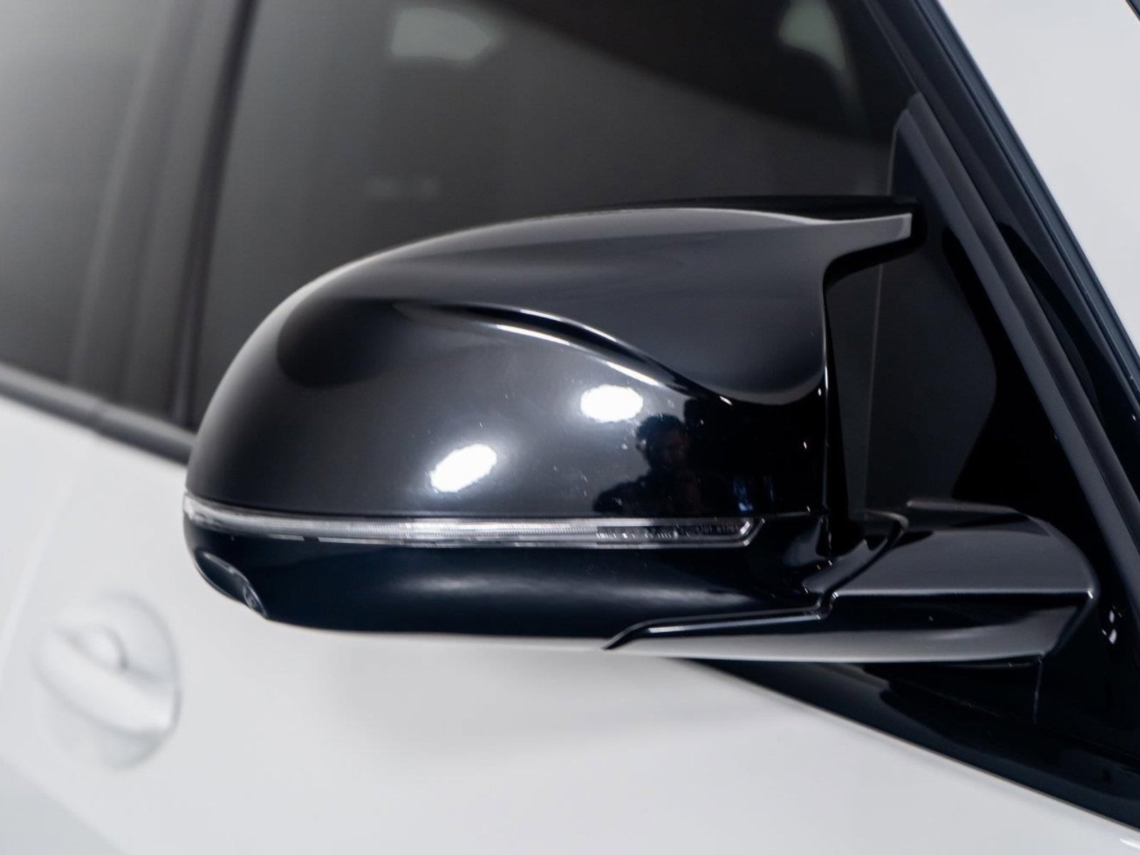 Used 2025 BMW X7 M60i image 27