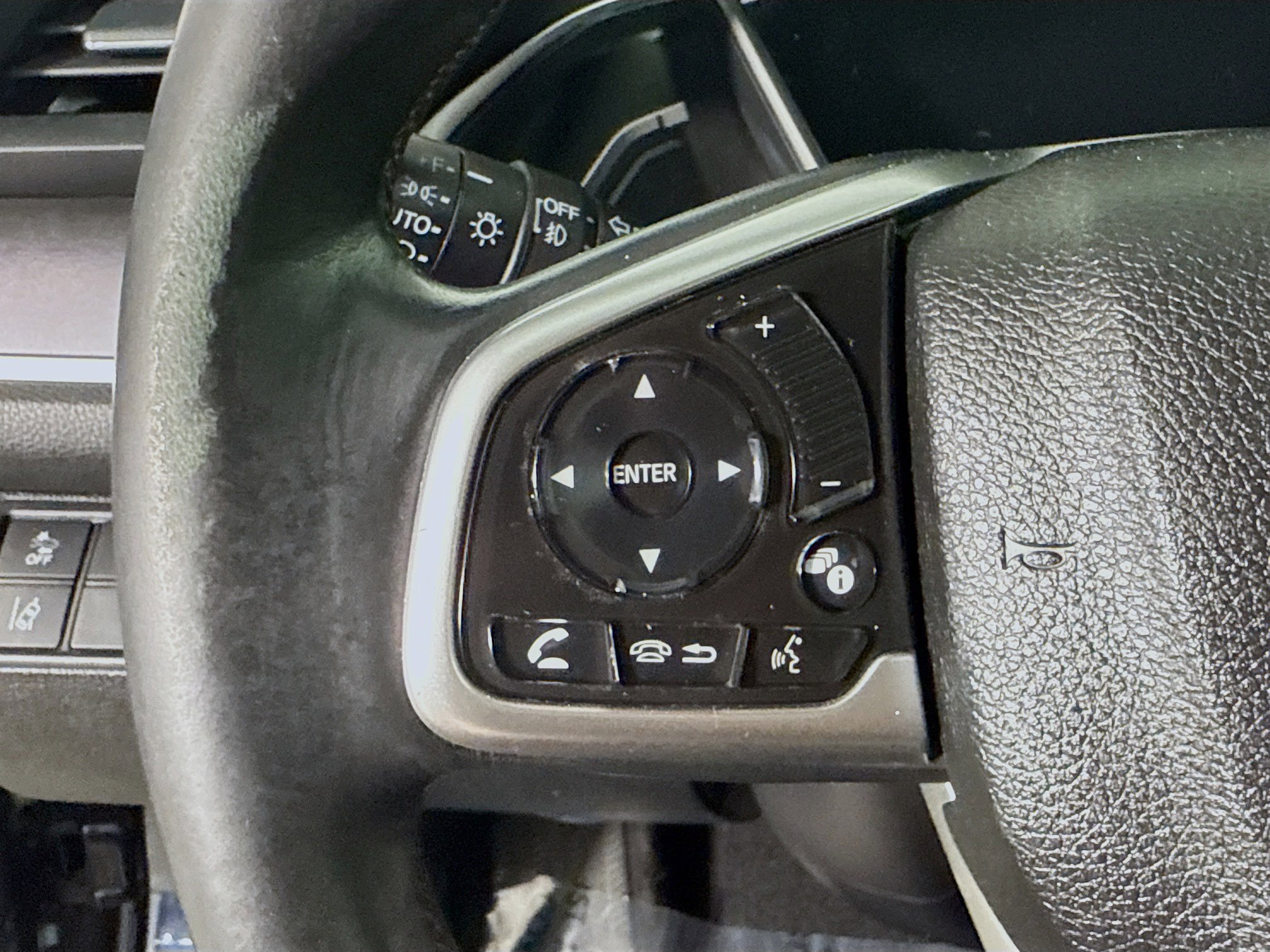 Used 2017 Honda Civic Touring image 14