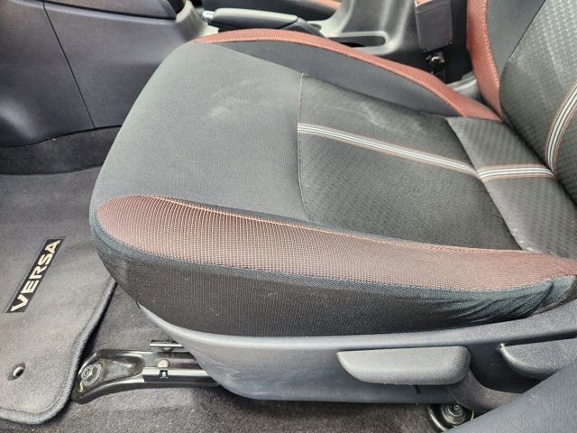 Used 2024 Nissan Versa SR image 28