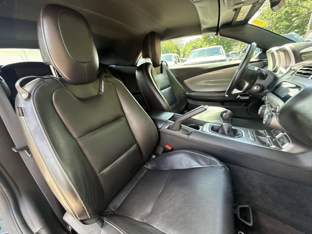 Used 2011 Chevrolet Camaro LT RWD image 22
