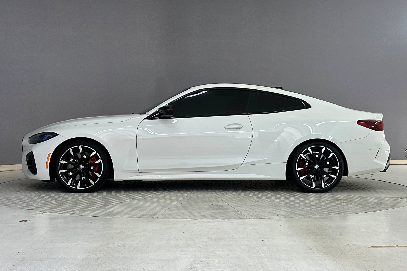 Certified 2025 BMW M440i Coupe w/ Premium Package RWD image 2