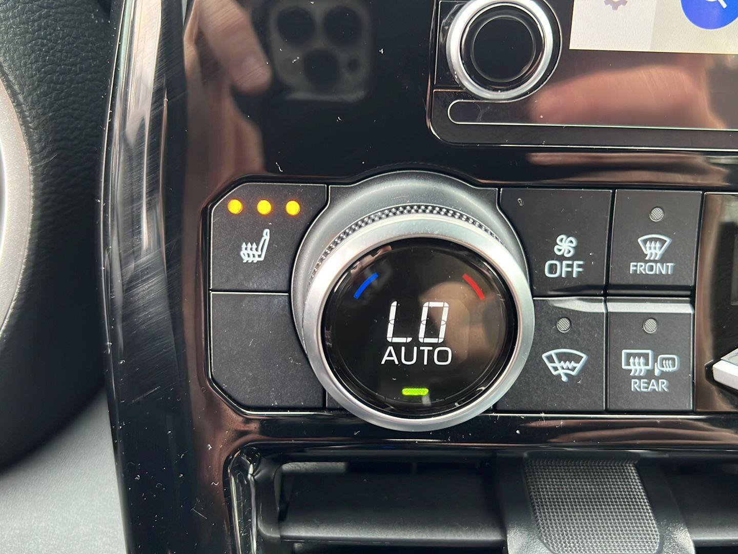Used 2023 Toyota Highlander XSE AWD/4WD image 16