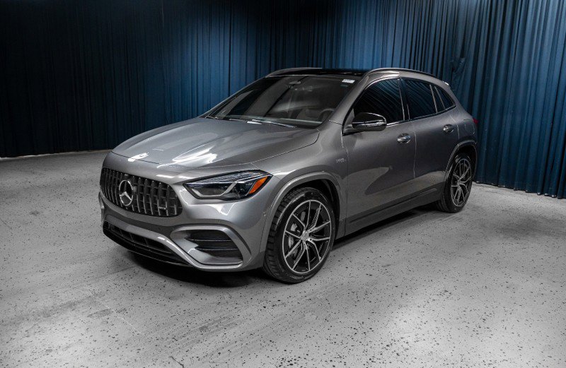New 2026 Mercedes-Benz GLA 35 AMG 4MATIC image 1