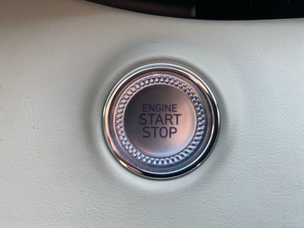 Used 2024 Genesis GV70 2.5T w/ Select Package image 19