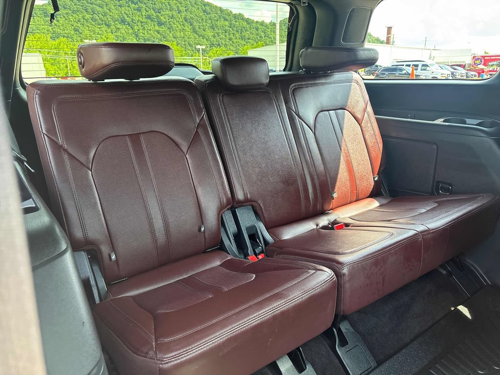 Used 2023 Ford Expedition Limited AWD/4WD image 30