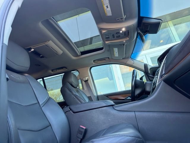 Used 2015 Cadillac Escalade ESV Luxury AWD/4WD image 10