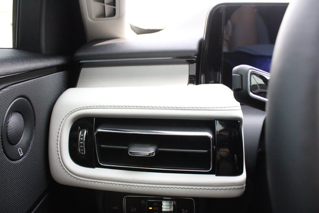 New 2026 Lincoln Aviator AWD image 8