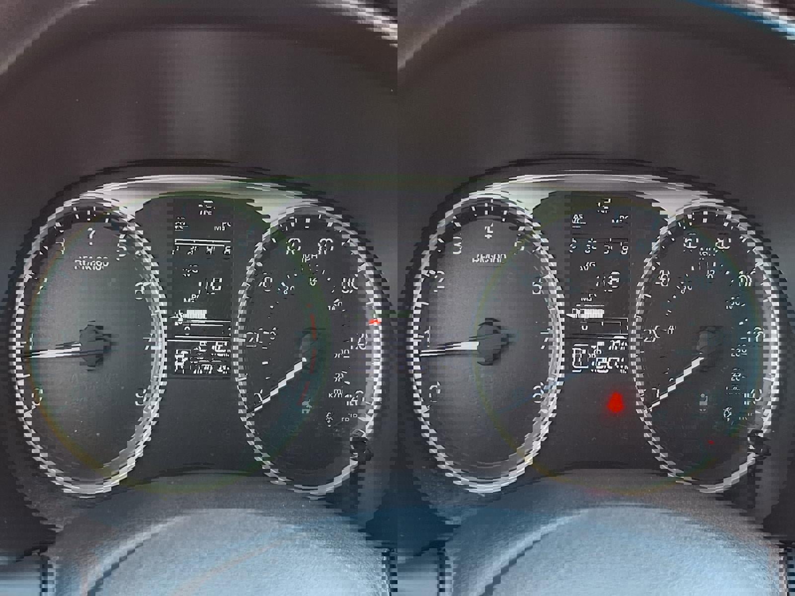 Used 2019 Nissan Kicks S image 17