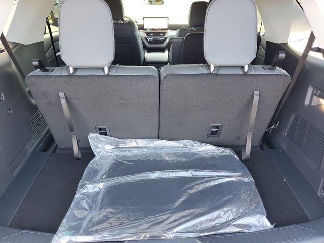 New 2026 Ford Explorer Active w/ Active Comfort Package AWD/4WD image 36