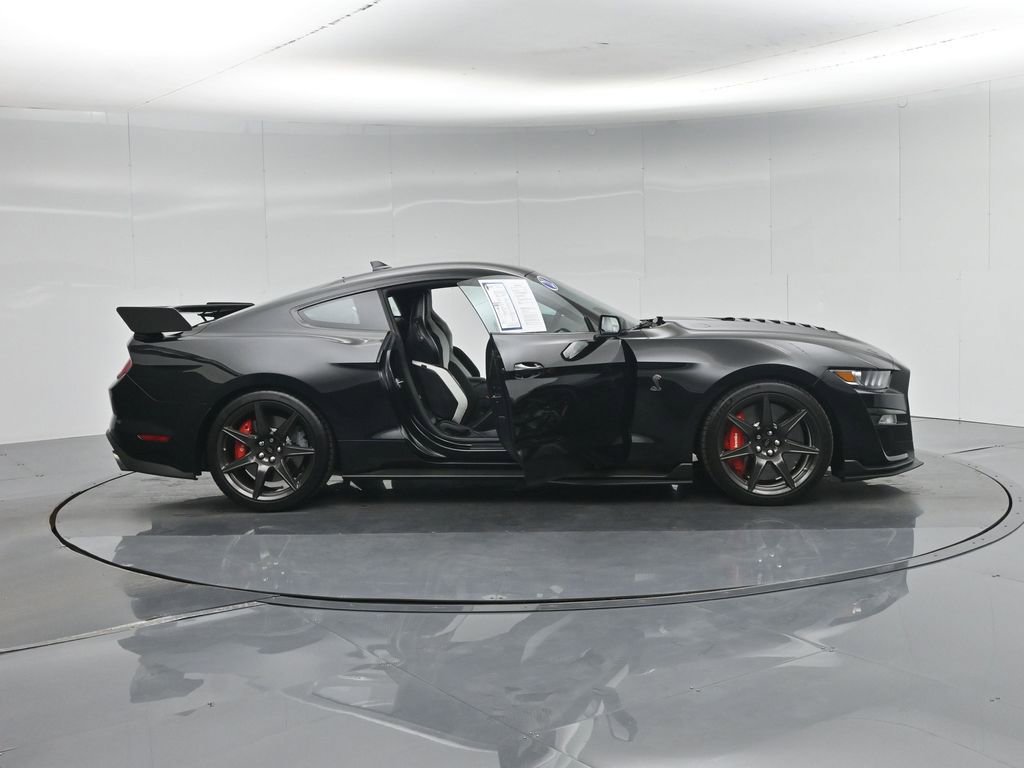 Certified 2021 Ford Mustang Shelby GT500 w/ Carbon Fiber Track Pack RWD image 5