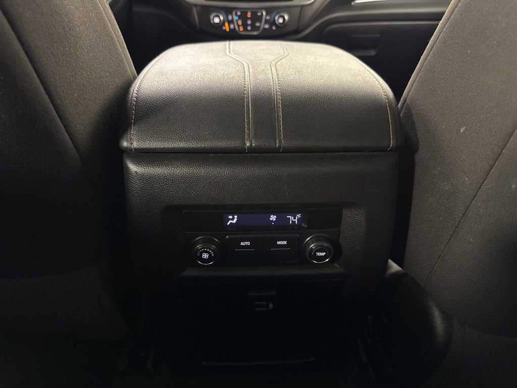 Used 2020 Chevrolet Traverse LT w/ Driver Confidence II Package image 29