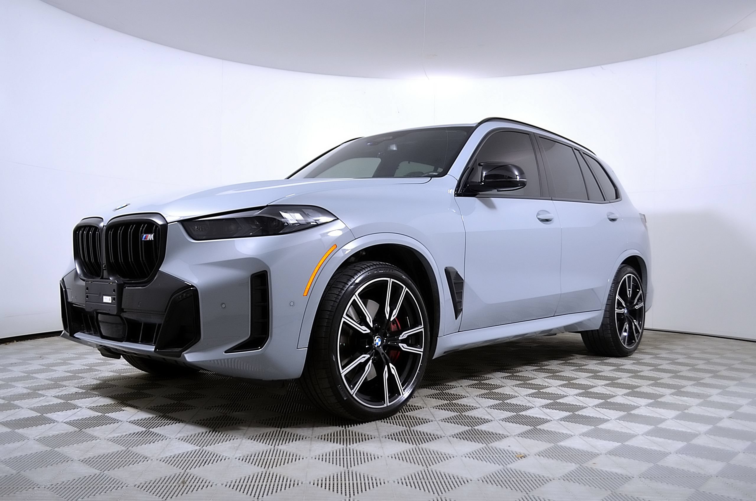 Used 2026 BMW X5 M60i AWD/4WD video 2