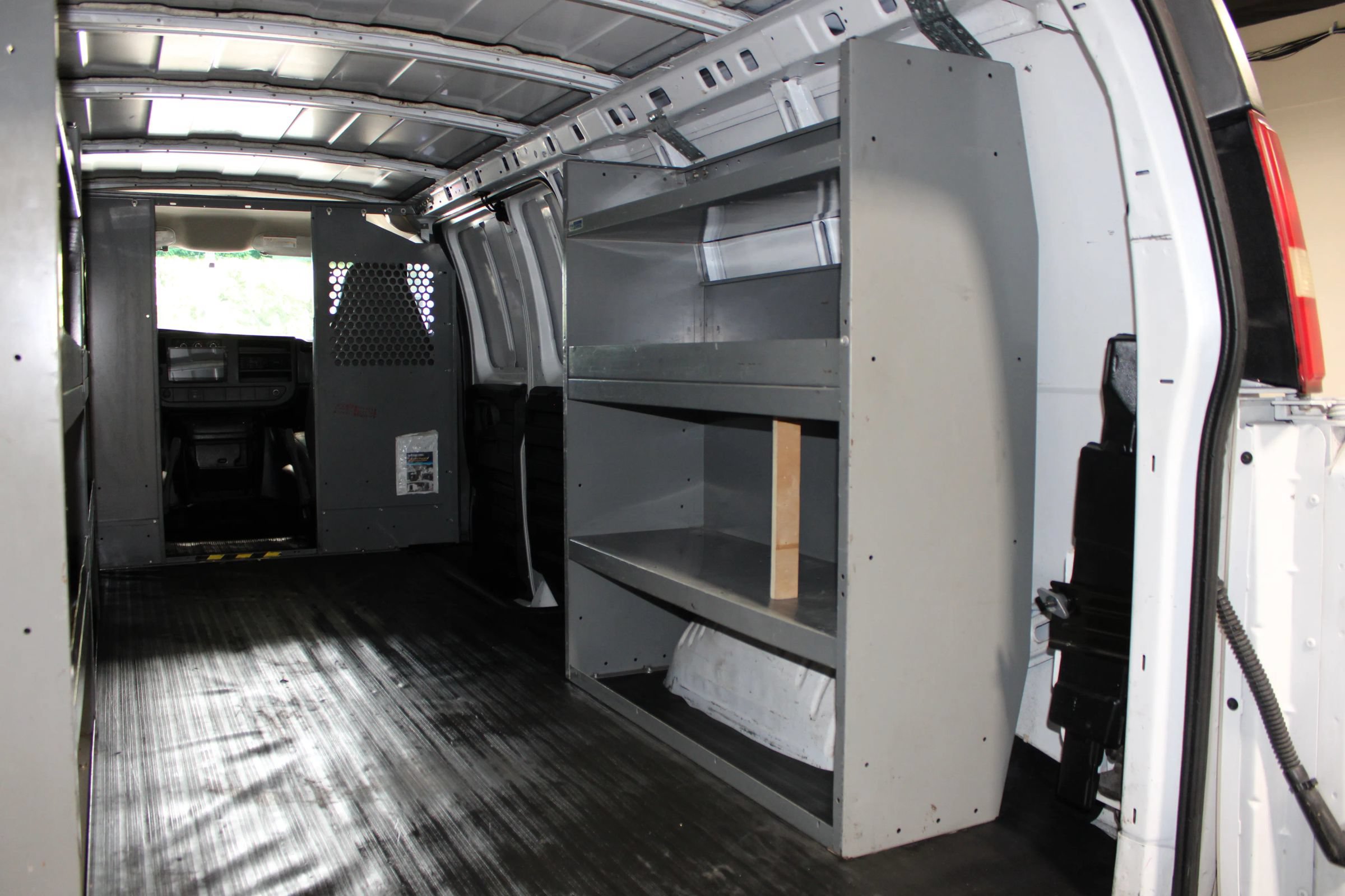 Used 2008 GMC Savana 2500 Extended RWD image 28