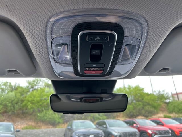 Used 2024 Hyundai Kona Limited AWD/4WD image 32