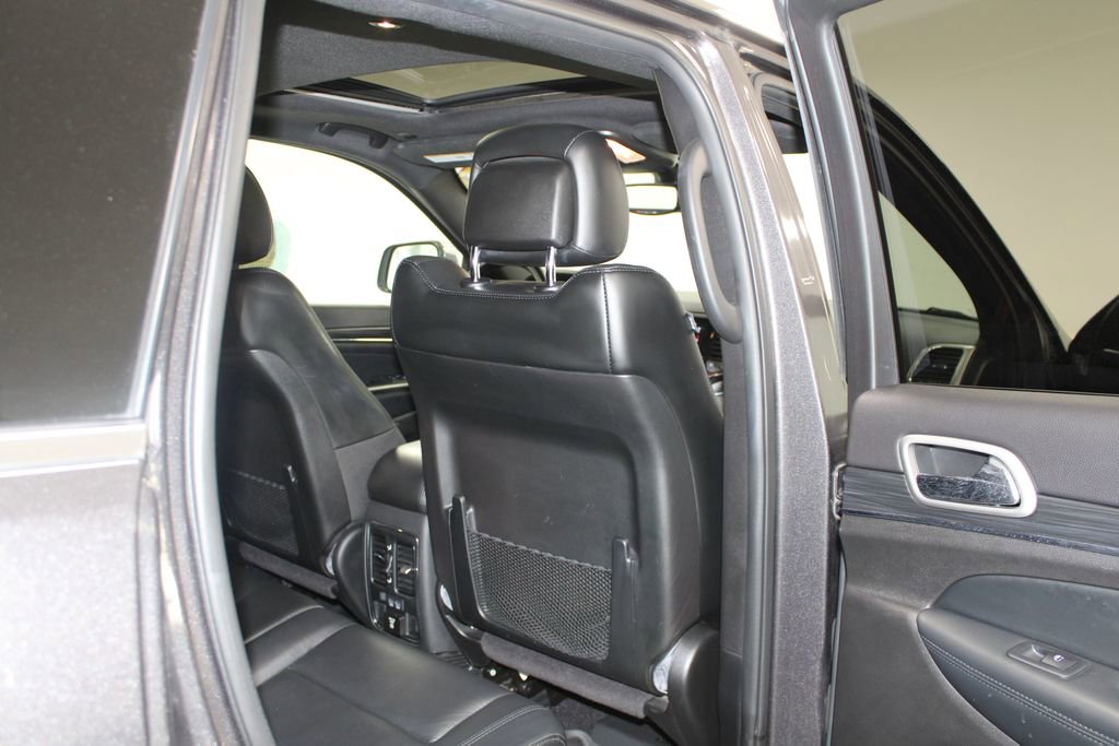 Used 2021 Jeep Grand Cherokee Limited w/ Trailer Tow Group IV image 33