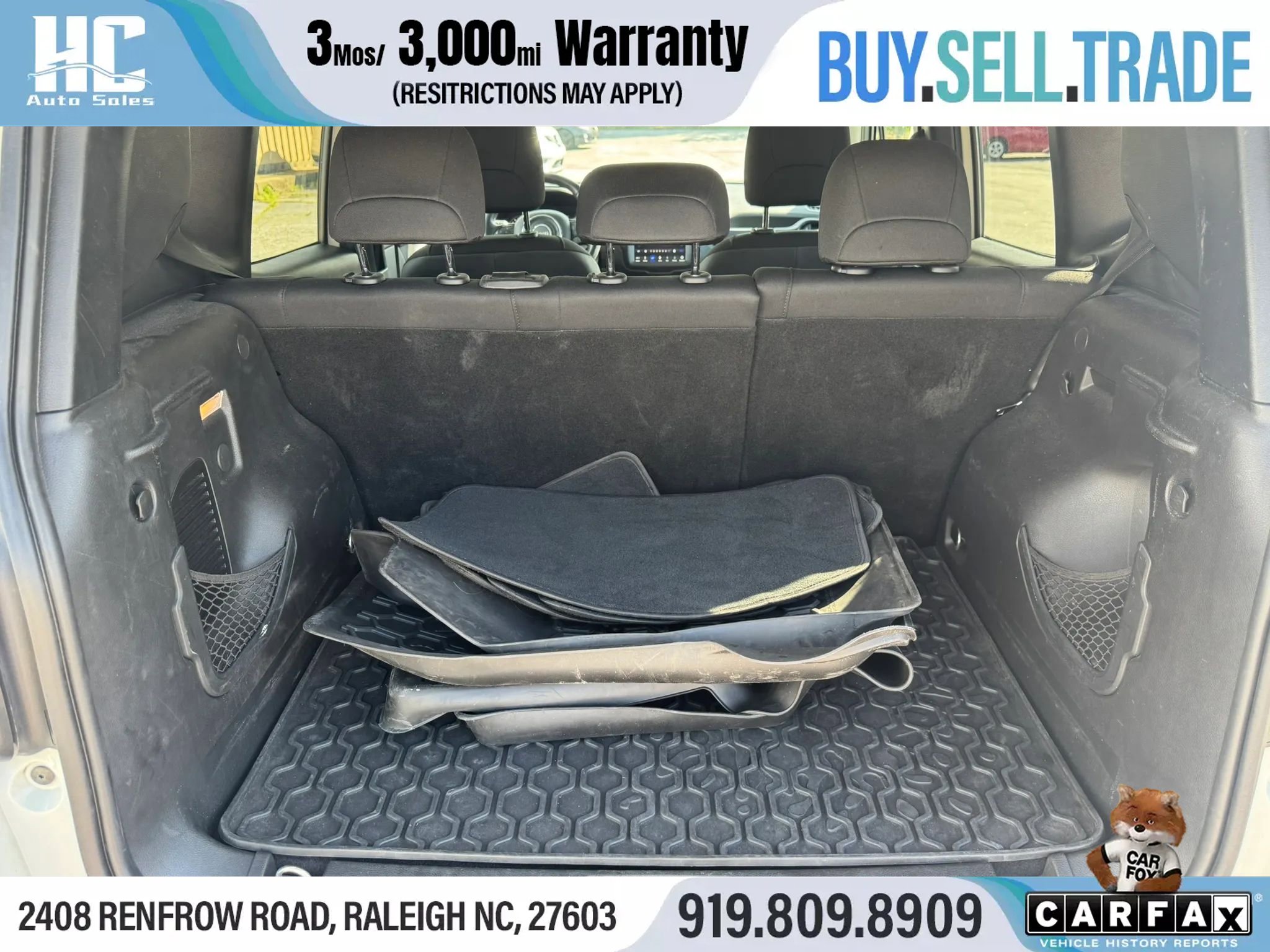 Used 2018 Jeep Renegade Altitude w/ UConnect 8.4 Nav Group FWD image 17
