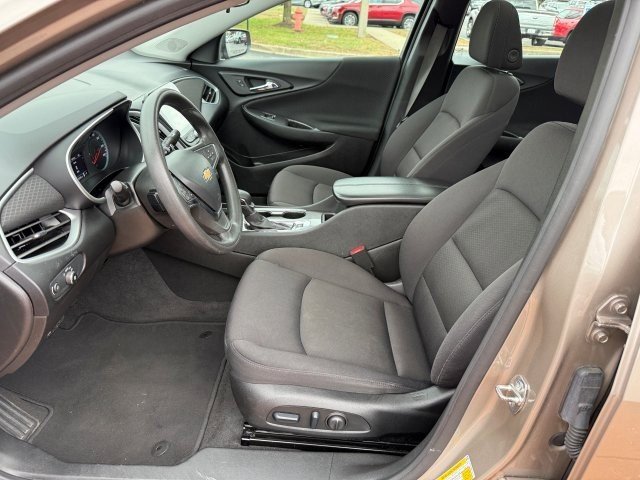 Used 2024 Chevrolet Malibu LT image 12