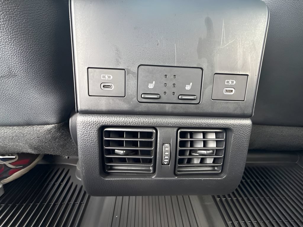 Used 2025 Subaru Solterra AWD/4WD image 11