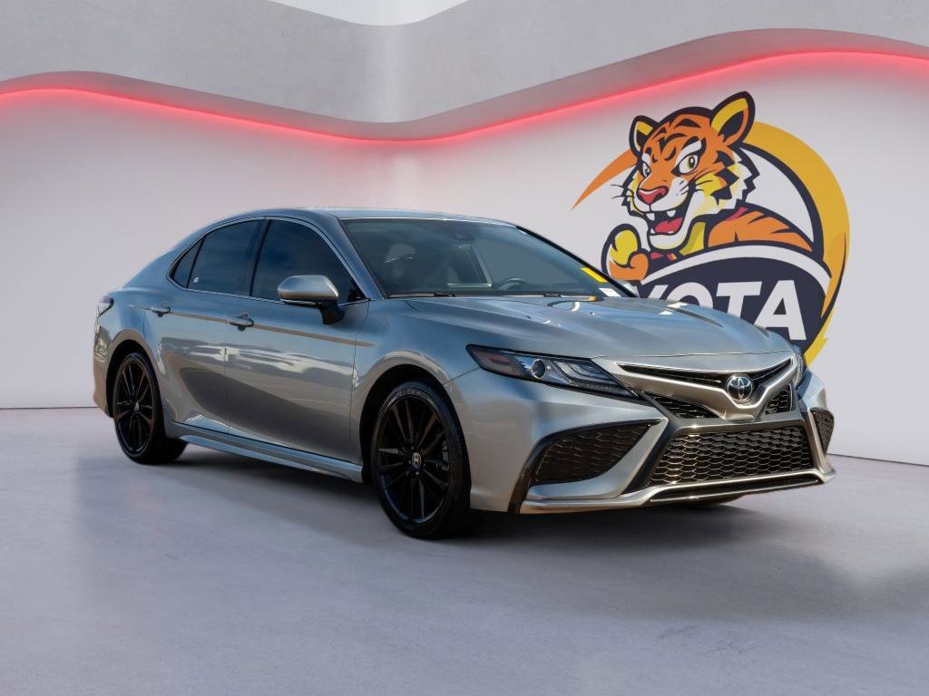 Used 2024 Toyota Camry XSE image 3