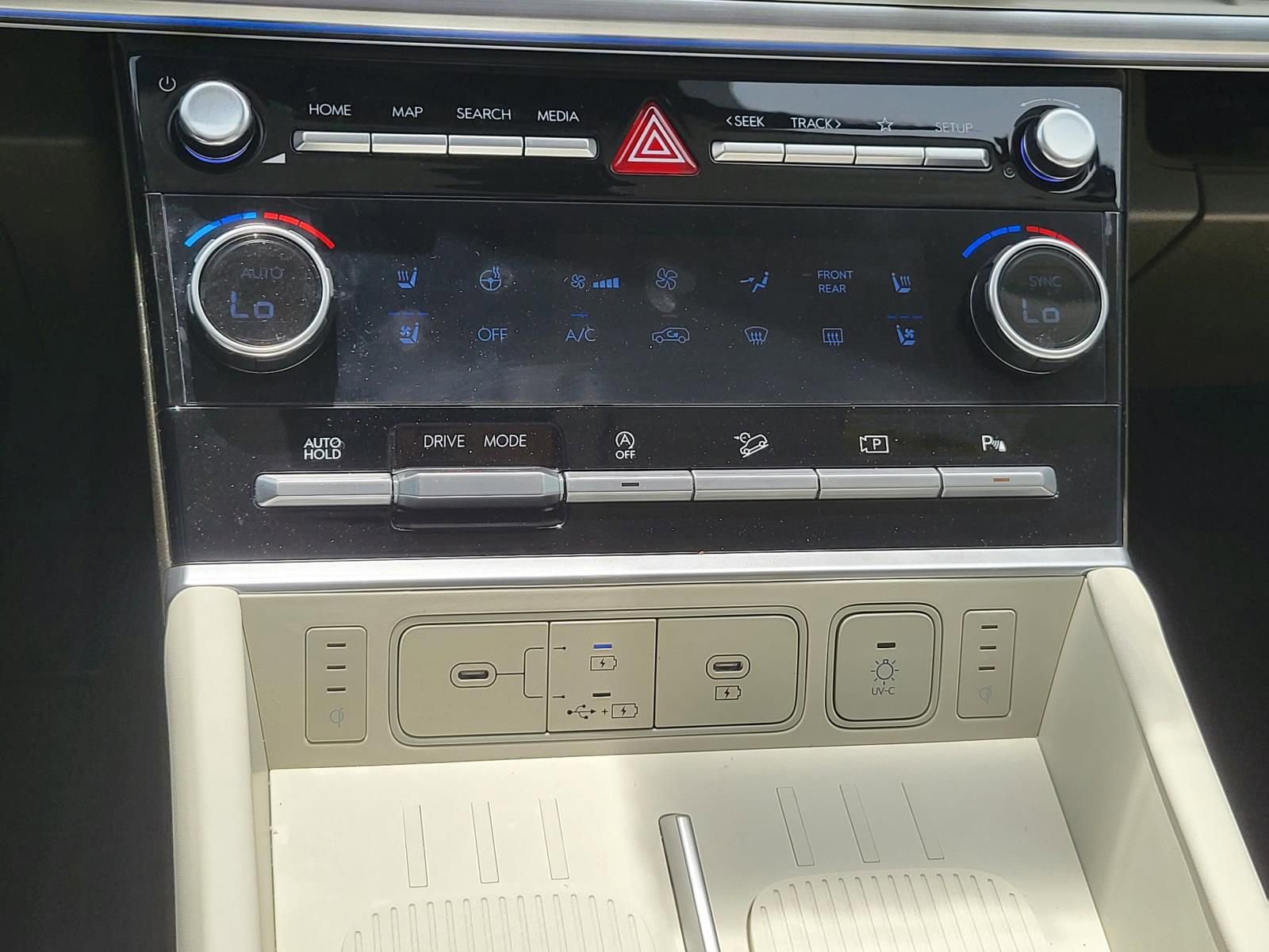 Used 2025 Hyundai Santa Fe Calligraphy FWD image 27