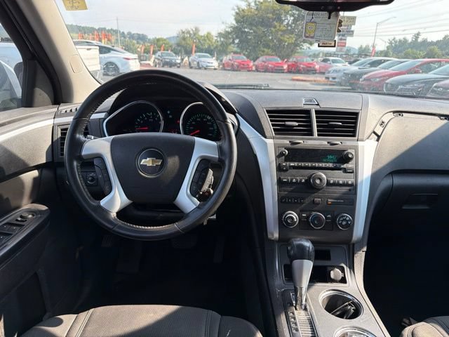 Used 2011 Chevrolet Traverse LT FWD image 11