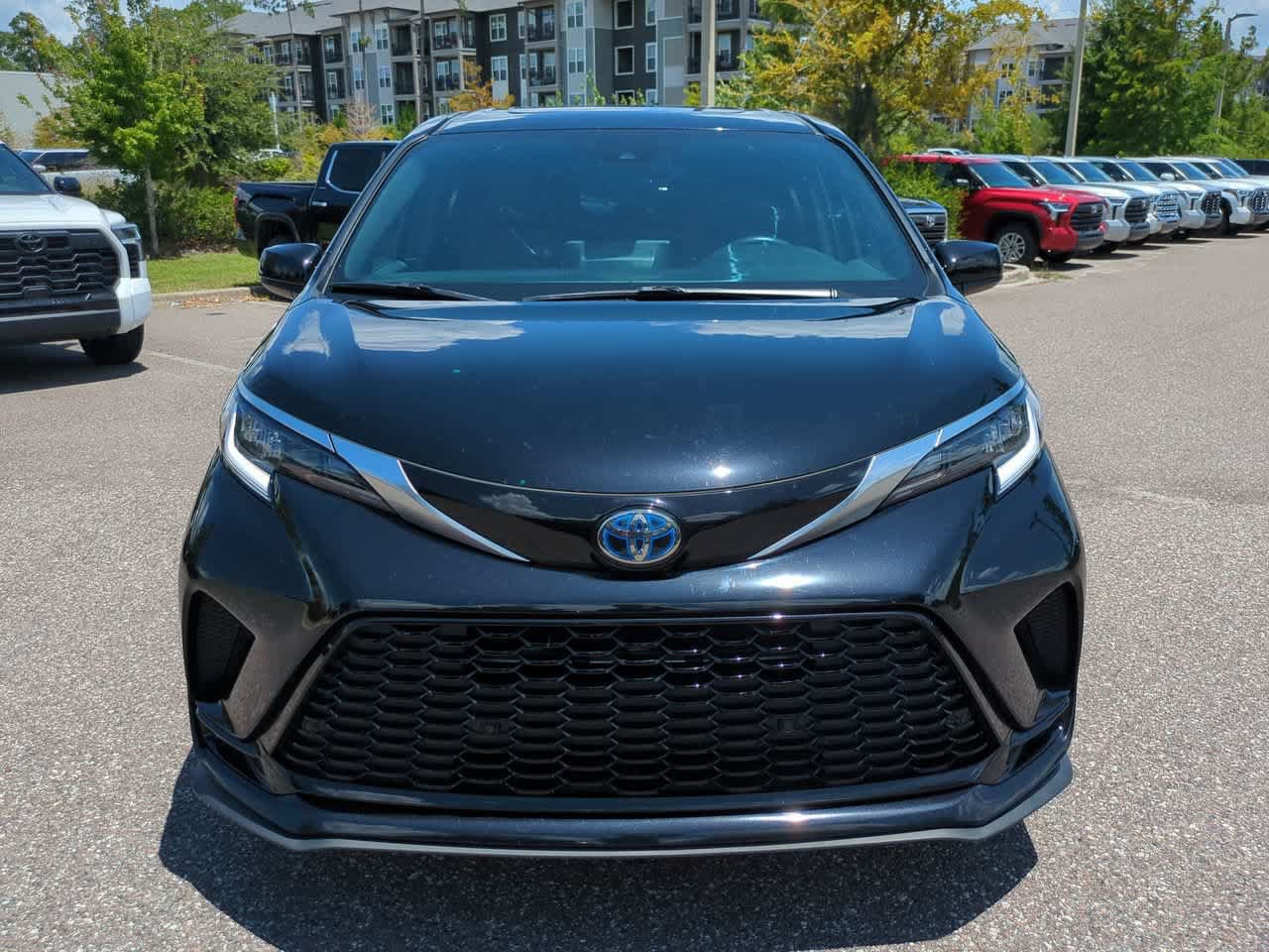 Certified 2021 Toyota Sienna XSE AWD/4WD image 9