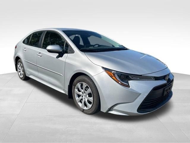 Used 2024 Toyota Corolla LE FWD image 8