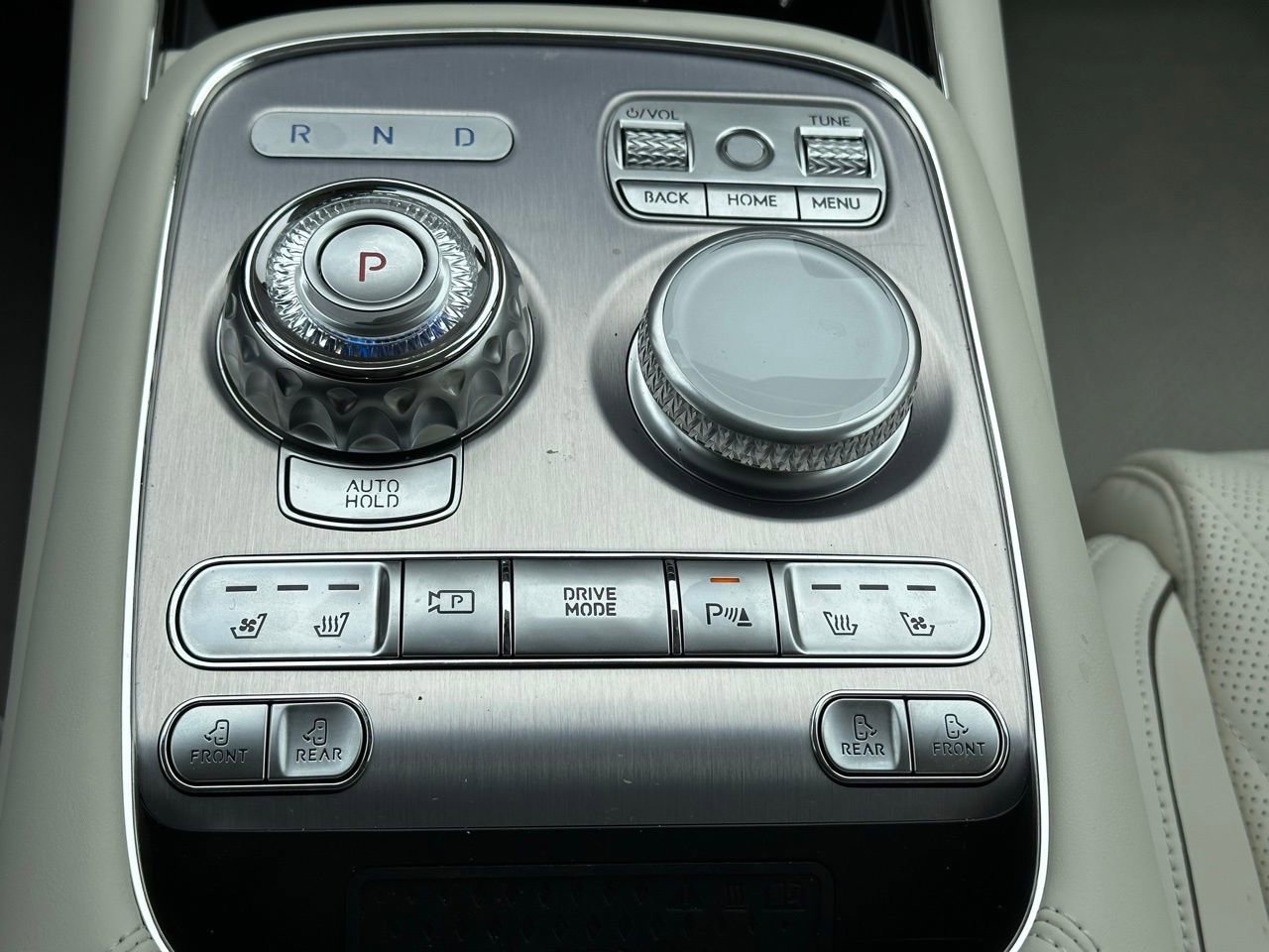 Used 2025 Genesis G90 3.5T image 35