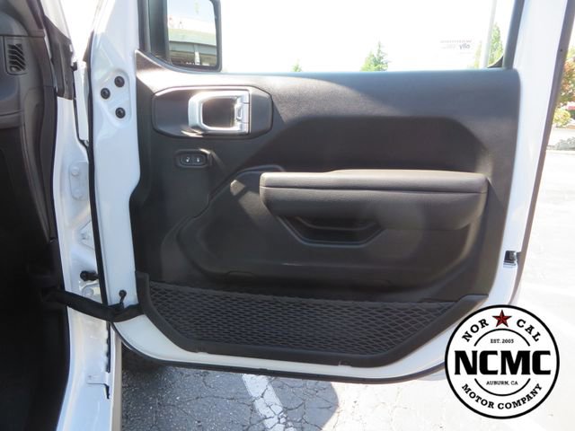Used 2024 Jeep Wrangler Unlimited Rubicon w/ Technology Group AWD/4WD image 46